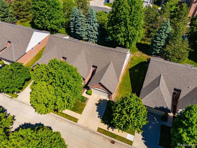 4421 Honeysuckle Drive, Sterling Heights, MI 48314