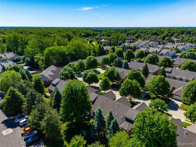 4421 Honeysuckle Drive, Sterling Heights, MI 48314