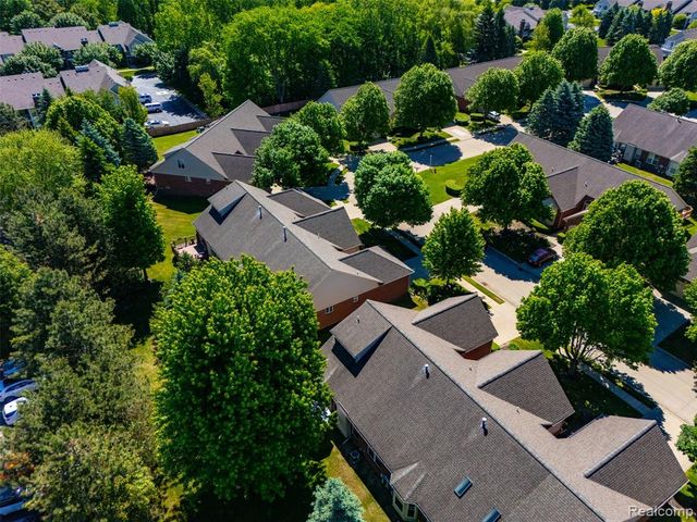 4421 Honeysuckle Drive, Sterling Heights, MI 48314