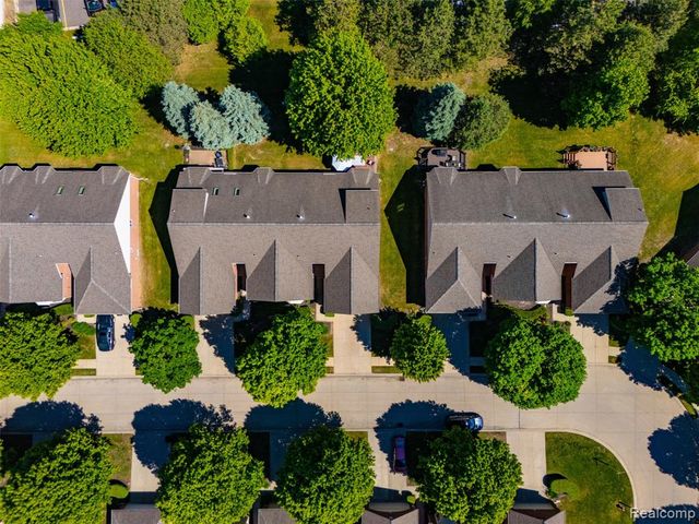 4421 Honeysuckle Drive, Sterling Heights, MI 48314