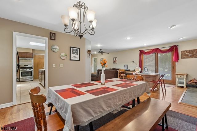 28 Warwick Cir, Springfield Twp., NJ 07081
