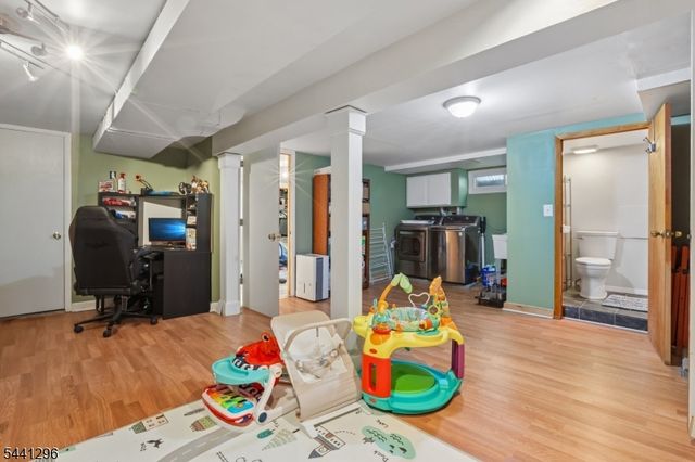 28 Warwick Cir, Springfield Twp., NJ 07081