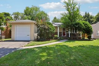 28 Warwick Cir, Springfield Twp., NJ 07081