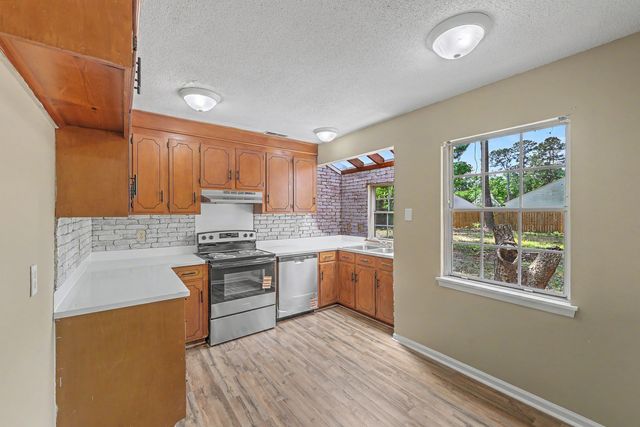 125 Cottonwood Drive, Summerville, SC 29483
