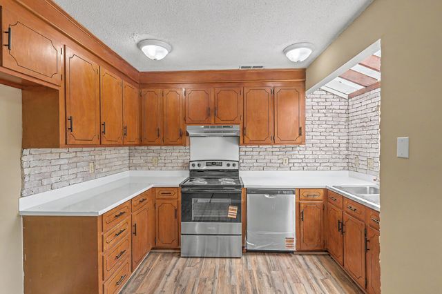 125 Cottonwood Drive, Summerville, SC 29483