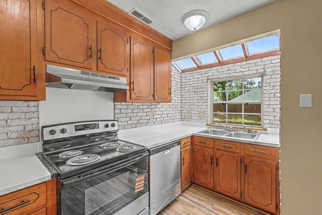 125 Cottonwood Drive, Summerville, SC 29483