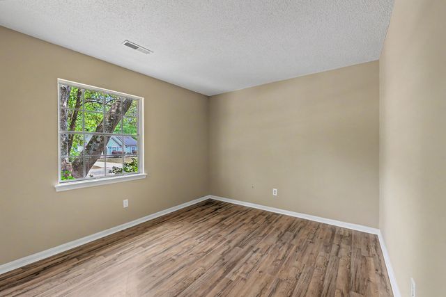 125 Cottonwood Drive, Summerville, SC 29483