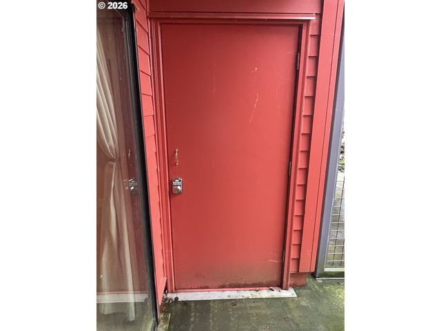 810 Nw NAITO Pkwy F-10, Portland, OR 97209