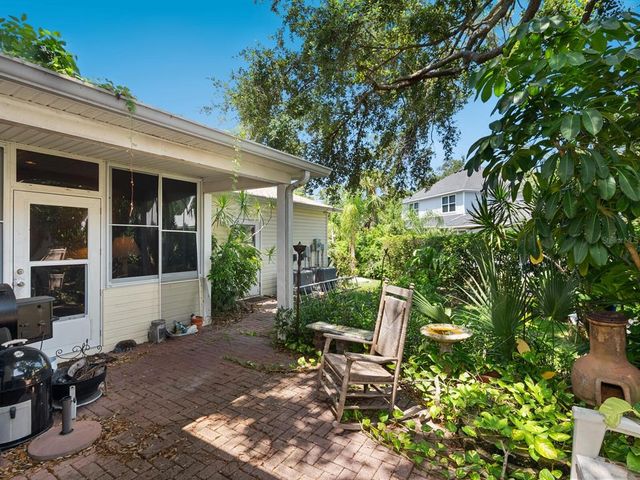 2404 64TH STREET COURT W, Bradenton, FL 34209