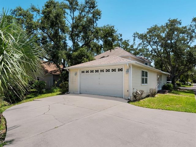 2404 64TH STREET COURT W, Bradenton, FL 34209