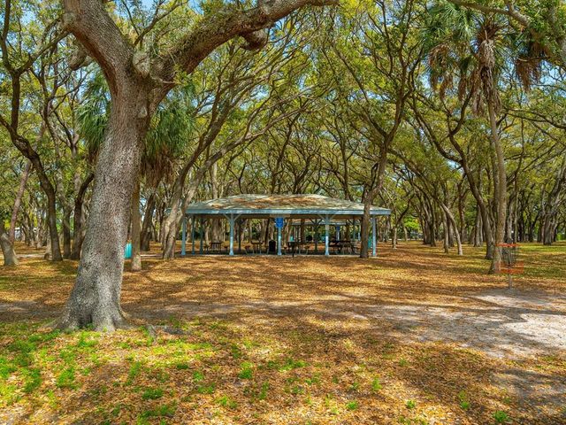 2404 64TH STREET COURT W, Bradenton, FL 34209