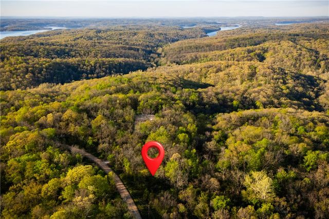 Huckleberry Circle, Rogers, AR 72732