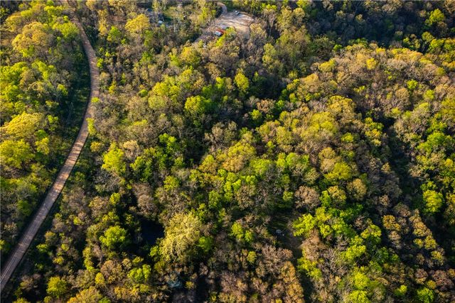 Huckleberry Circle, Rogers, AR 72732