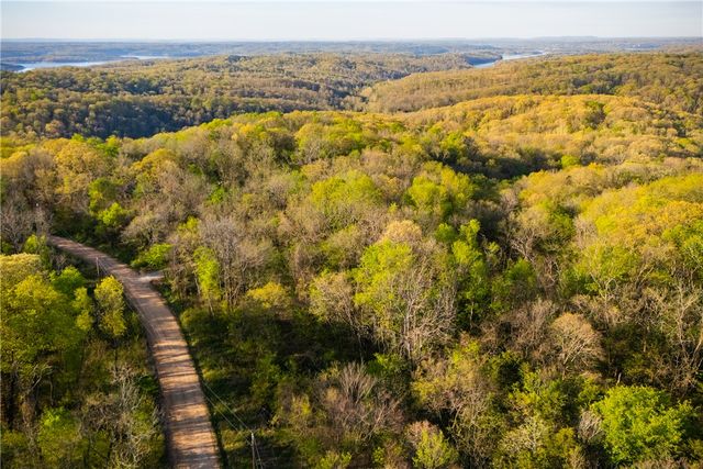 Huckleberry Circle, Rogers, AR 72732