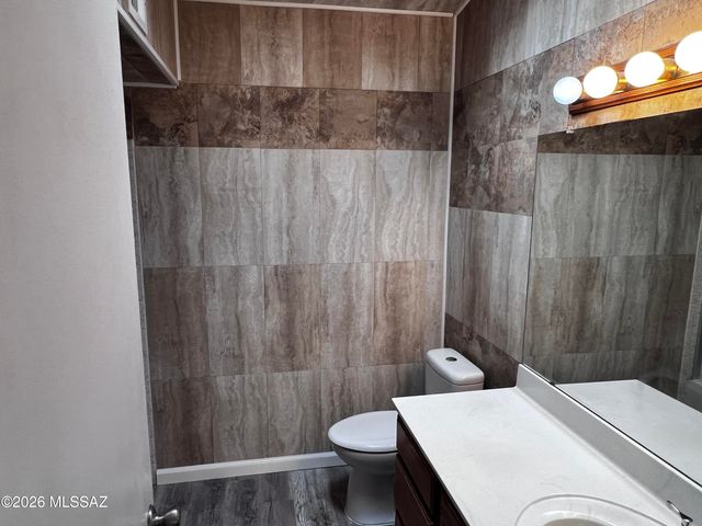 7855 N John Paul Jones Avenue, Tucson, AZ 85741