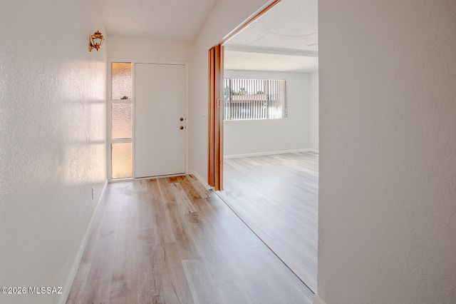 7855 N John Paul Jones Avenue, Tucson, AZ 85741