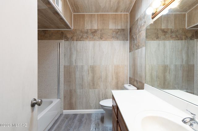 7855 N John Paul Jones Avenue, Tucson, AZ 85741