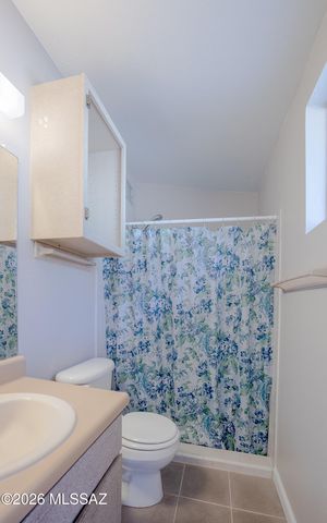 7855 N John Paul Jones Avenue, Tucson, AZ 85741