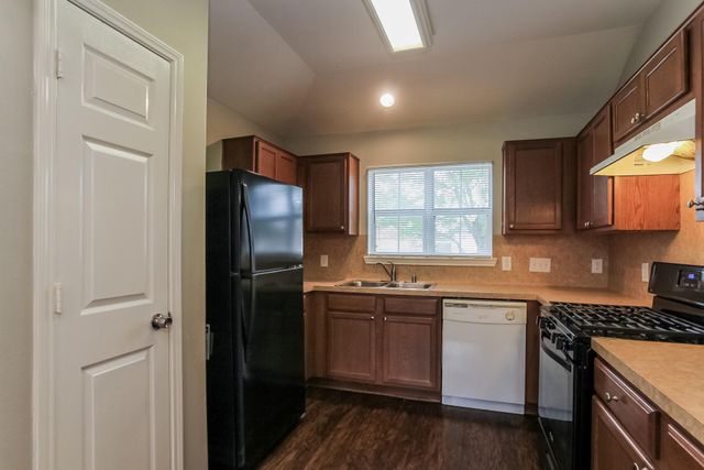 21106 Wortham Oaks Drive, Humble, TX 77338