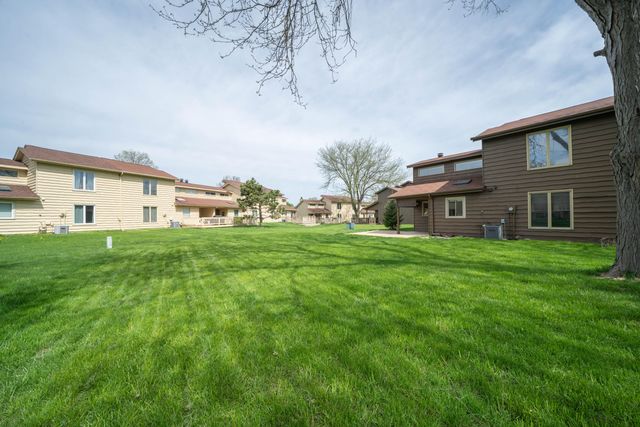 1862 Plum Court, Crown Point, IN 46307