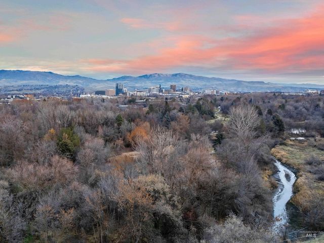 1212 Happy Dr, Boise, ID 83706