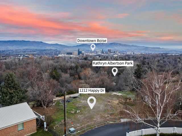 1212 Happy Dr, Boise, ID 83706