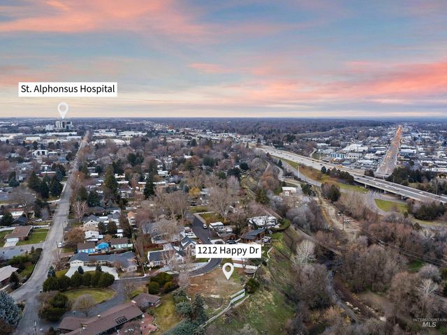 1212 Happy Dr, Boise, ID 83706