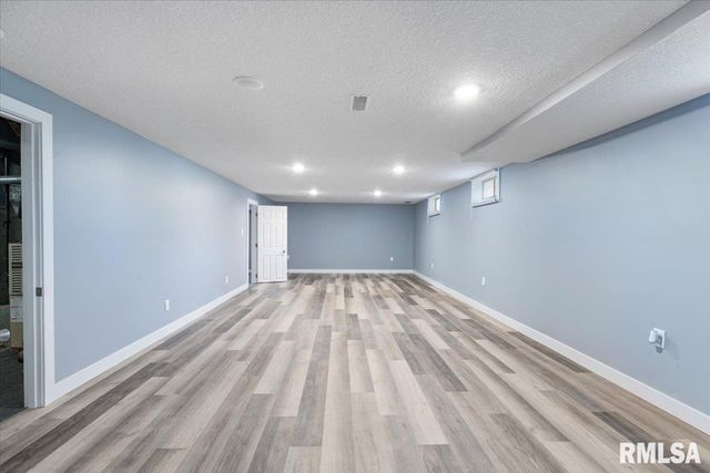 3518 W GARFIELD Street, Davenport, IA 52804