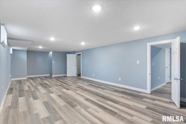 3518 W GARFIELD Street, Davenport, IA 52804