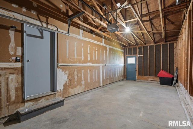 3518 W GARFIELD Street, Davenport, IA 52804