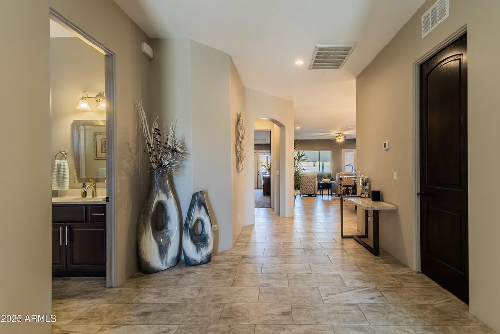Image 7 of property listing at 1793 E SAVANNAH Bend, Lake Havasu City, AZ 86404