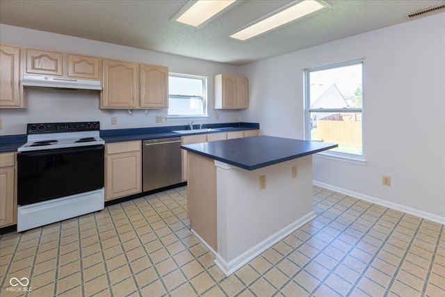 10288 Brushfield Lane, Fishers, IN 46037