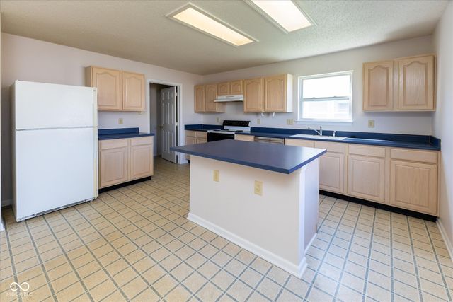 10288 Brushfield Lane, Fishers, IN 46037