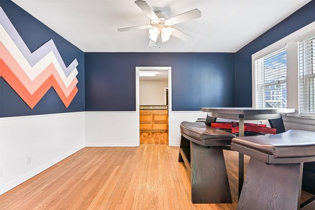 4611 Avenue S, Galveston, TX 77551