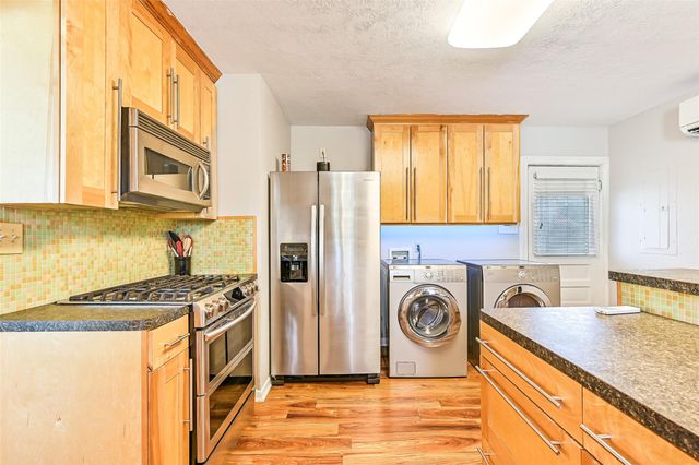 4611 Avenue S, Galveston, TX 77551