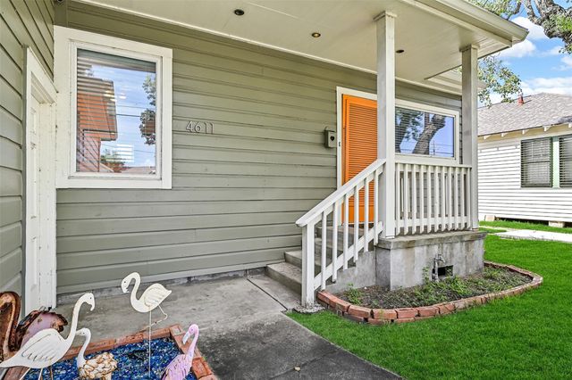 4611 Avenue S, Galveston, TX 77551