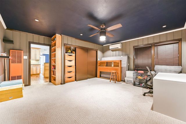 4611 Avenue S, Galveston, TX 77551