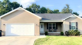 104 Collinwood Dr, Tullahoma, TN 37388