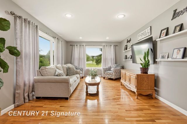 2051 S Brennan Road, Hemlock, MI 48626