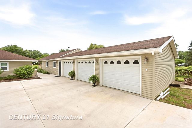 2051 S Brennan Road, Hemlock, MI 48626