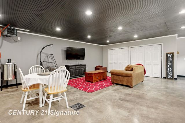 2051 S Brennan Road, Hemlock, MI 48626
