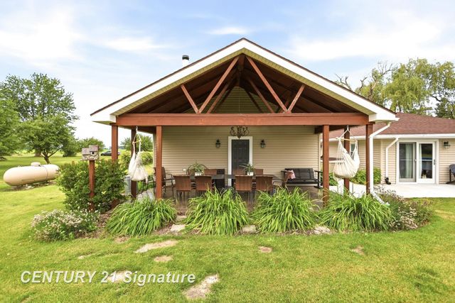 2051 S Brennan Road, Hemlock, MI 48626
