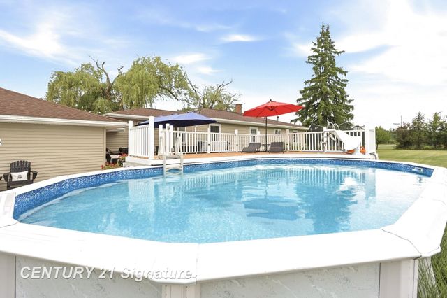2051 S Brennan Road, Hemlock, MI 48626