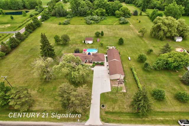 2051 S Brennan Road, Hemlock, MI 48626