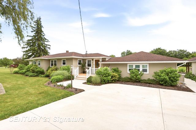 2051 S Brennan Road, Hemlock, MI 48626