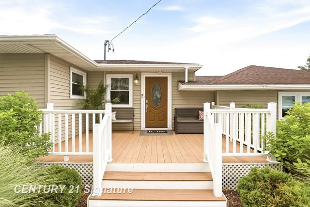 2051 S Brennan Road, Hemlock, MI 48626
