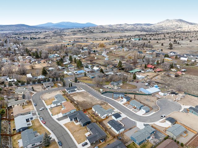 5620 Edith Way, Klamath Falls, OR 97603