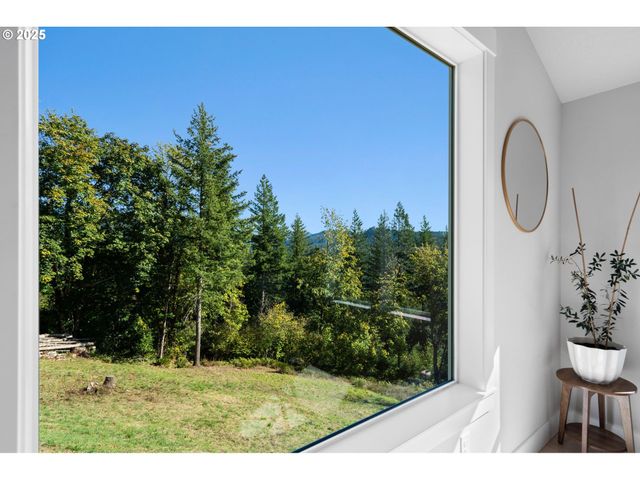 260 BALD EAGLE Rd, Ariel, WA 98603
