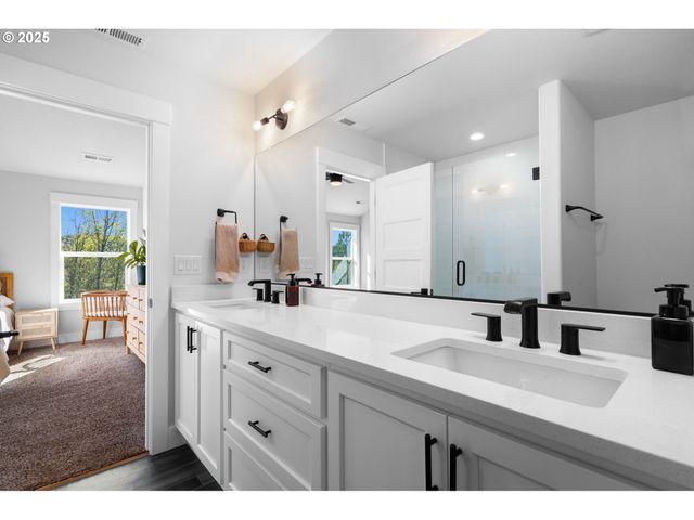 260 BALD EAGLE Rd, Ariel, WA 98603