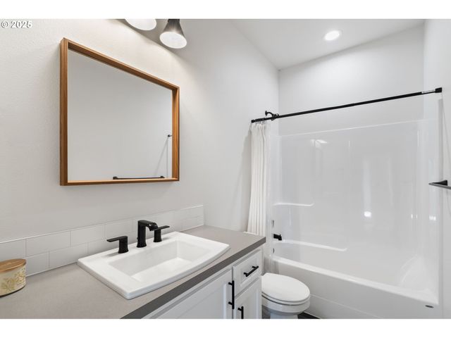 260 BALD EAGLE Rd, Ariel, WA 98603
